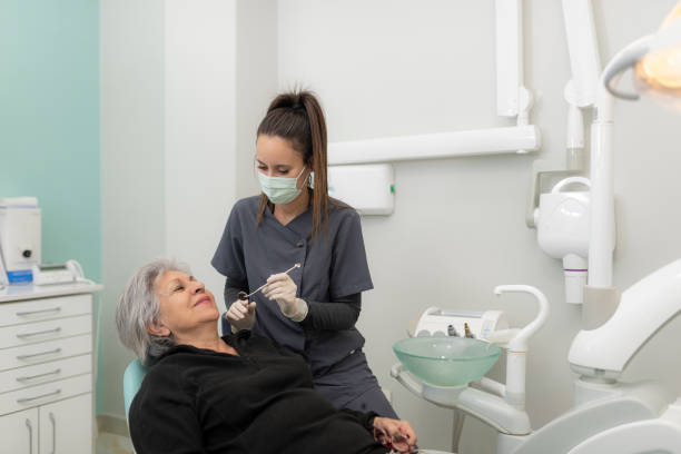 Best Emergency Treatment for Toothache in Clarendon Hls, IL